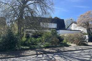 Freistehendes Architektenhaus in wunderschöner Lage mit großem Garten & Doppelgarage in SG-Gräfrath – Die vollständige Adresse der Immobilie erhältst du vom Anbieter., 42653 Gräfrath, Solingen – Vorschaubild 2