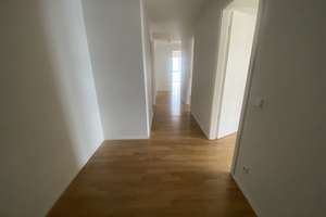 Schöne, helle 4.Zi.Whg mit großem Balkon, inkl. EBK, 2x Bäder – Die vollständige Adresse der Immobilie erhältst du vom Anbieter., 70469 Bahnhof Feuerbach, Stuttgart – Vorschaubild 9