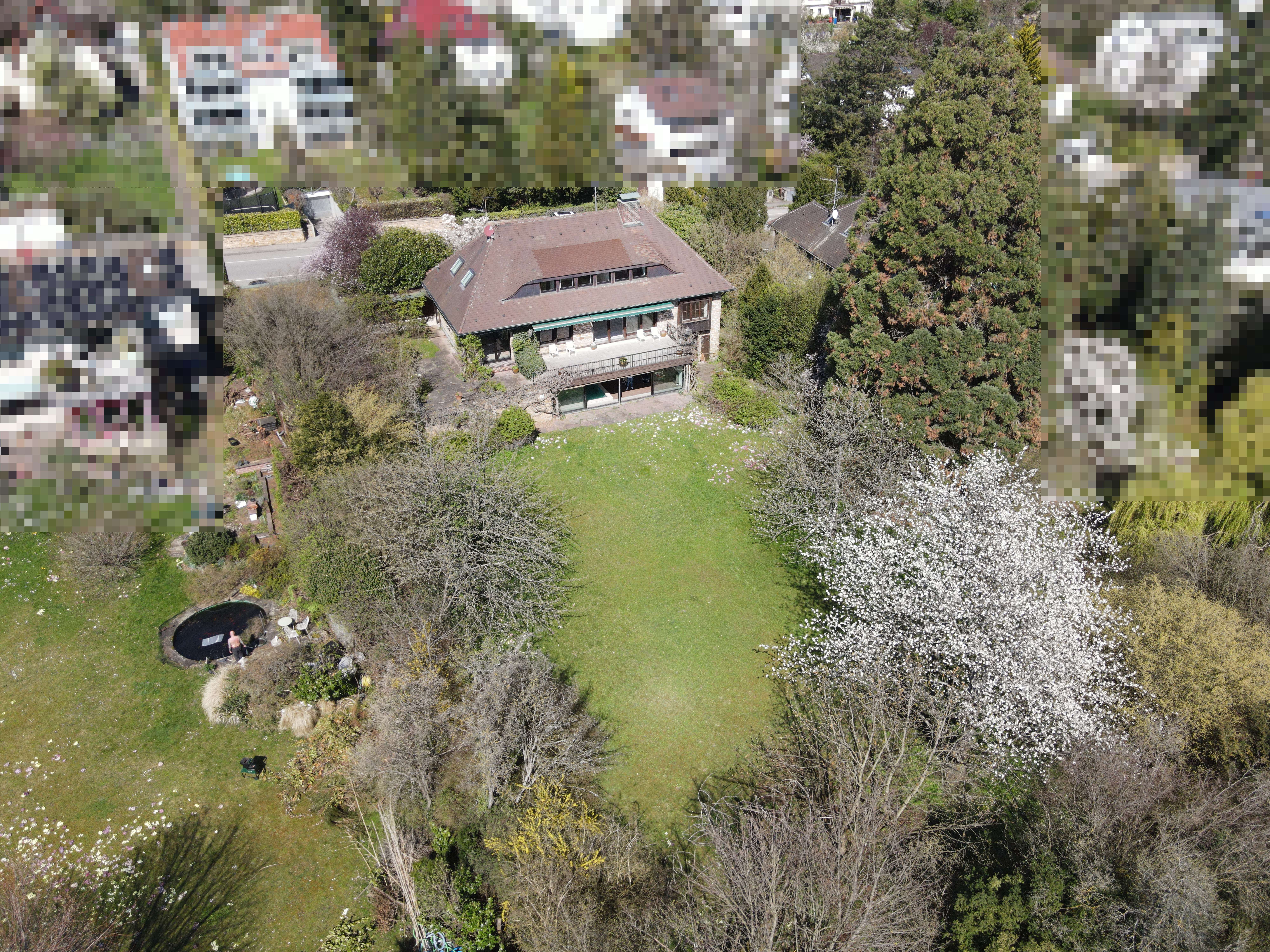 Wunderschöne Villa mit ca. 2.352 m² Traumgrundstück, Schwimmhalle in bester Lage von S-Frauenkopf, Stuttgart – Bild 3