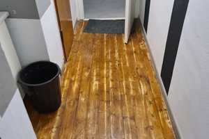 Teilmöbilierte, gepflegte 1,5-Zimmer-Dachgeschosswohnung mit EBK in Junkersdorf, Köln – Marsdorferstr 31, 50858 Köln – Vorschaubild 4