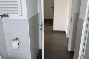 3 Zimmer direkt am Park: Südbalkon, Aufzug, Fußbodenheizung & Glasfaser in München-Riem – 81829 Messestadt Riem, München – Vorschaubild 9