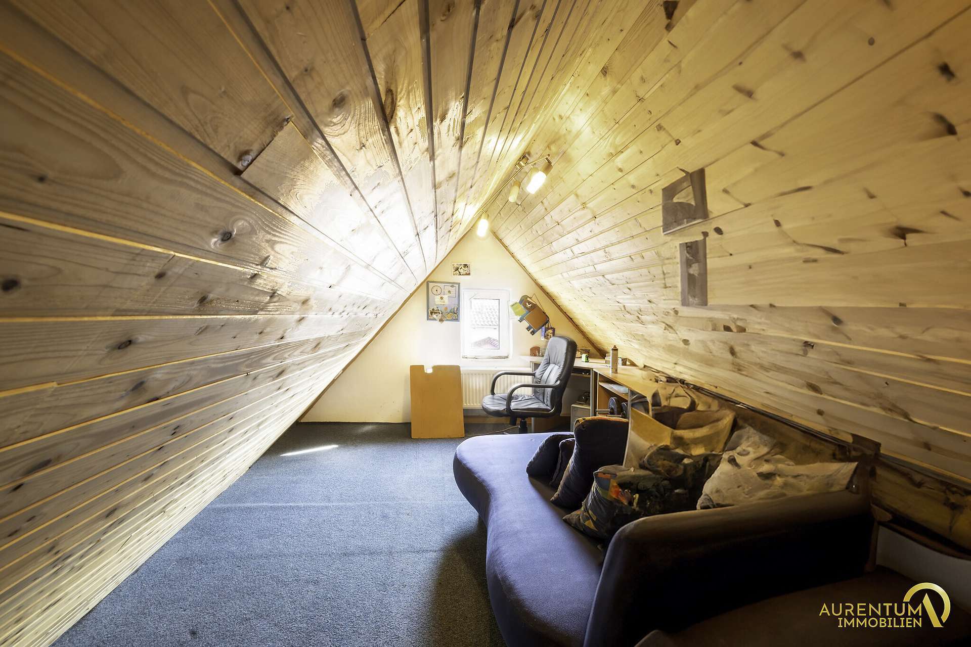 Immobilie in Aiglsbach - Sofort verfügbares Einfamilienhaus mit Garten, neuwertiger Heizung und Garage zu verkaufen. - Bild 3