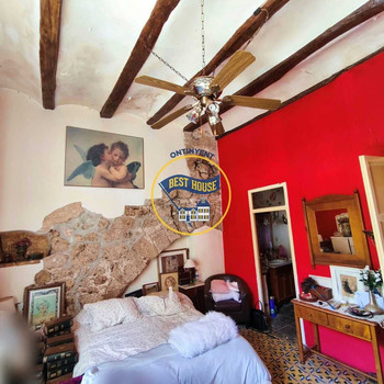 GROSSE GELEGENHEIT!! HISTORISCHES HAUS MIT VIEL PERSÖNLICHKEIT AN DER BESTEN LAGE DES DORFKERNS VON 