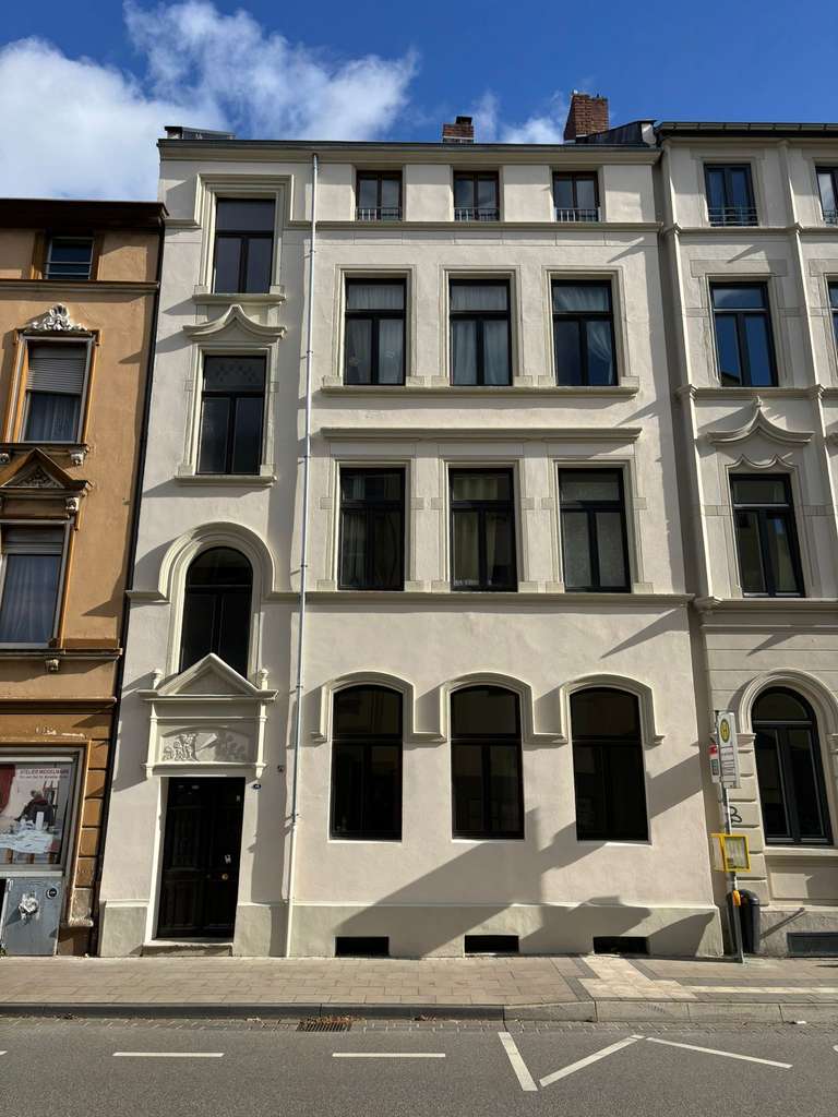 Historisches Mehrfamilienhaus mit 4 Wohneinheiten + Garten im Bonner Zentrum – Eigennutzung möglich