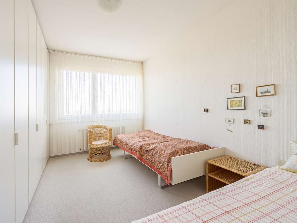 Immobilie in Ettlingen - Hoch hinaus: 3-Zimmer-Wohnung im 9. OG mit Schwarzwaldblick - Bild 3