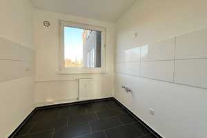 Lichtdurchflutete 3-Zimmer-Wohnung mit Balkon und Aufzug! – Philosophenweg 6, 45279 Essen – Vorschaubild 7