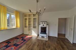 Schöne, neu renovierte 2-3 Zimmerwohnung in Nürnberg Mögeldorf mit Balkon in ruhiger Lage 