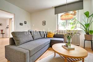 MÖBLIERT - INDIVIDUELL UND GEMÜTLICH - Helle Wohnung mit Balkon