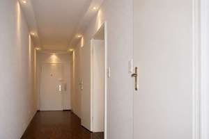 grosszügige und sehr helle Wohnung | Parkett | modernes Bad | Gäste WC | 2 x Balkon | Garage – Die vollständige Adresse der Immobilie erhältst du vom Anbieter., 40468 Unterrath, Düsseldorf – Vorschaubild 11