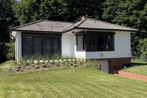 Frisch Renovierter Bungalow in Hamburg-Tonndorf mit Tiefgarage