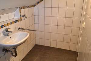Charmante 2-Zimmer Dachgeschosswohnung in Bonn-Beuel – Die vollständige Adresse der Immobilie erhältst du vom Anbieter., 53225 Schwarzrheindorf/Vilich-Rheindorf, Bonn – Vorschaubild 5