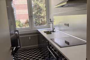 Frisch sanierte 3 Zimmer Wohnung mit zwei Balkonen in Rheinlage von Düsseldorf – 40545 Oberkassel, Düsseldorf – Vorschaubild 8