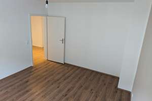 Provisions- und bezugsfrei: Attraktive 3-Zimmerwohnung mit Balkon in Bestlage von Nippes  – Die vollständige Adresse der Immobilie erhältst du vom Anbieter., 50733 Nippes (Ortsteil), Köln – Vorschaubild 13