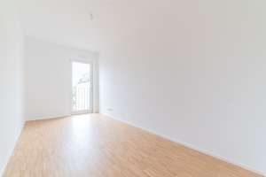 3 Zimmer Wohnung mit Erker und Balkon sowie mit Einbauküche – Schlossallee 9, 13156 Niederschönhausen, Berlin – Vorschaubild 7