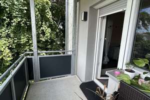 3-Zimmer-Wohnung mit Balkon, Parkplatz und EBK in Augsburg Kriegshaber – Henlestr 10, 86156 Kriegshaber, Augsburg – Vorschaubild 10