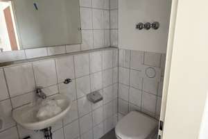 Renovierte 4-Zimmer-Wohnung mit 2 Balkonen im DG - Leverkusen-Schlebusch – 51375 Schlebusch, Leverkusen – Vorschaubild 7