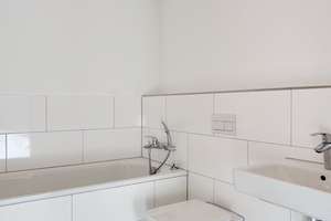 Neubaugebiet Hannover KRONSRODE: Einbauküche/Kochinsel, Balkon, 2 Bäder, Fußbodnhzg, Lift, Kellr, TG – Bette-Graham-Straße 32, 30539 Bemerode, Hannover – Vorschaubild 5