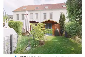 Reihenmittelhaus +++ TOP gepflegt +++ ruhige Wohnlage +++ mit Tiefgaragenstellplatz – Frankfurt am Main – Vorschaubild 1