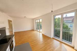 Moderne 2-Zimmer-Wohnung mit Balkon und viel Sonnenlicht in ruhiger Lage von Weißensee – Schönstraße 11, 13086 Weißensee, Berlin – Vorschaubild 2