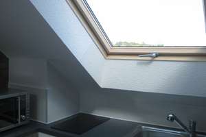Kleine möblierte 2-Zimmer-DG-Wohnung mit Dachschrägen in toller Wohnlage! – Wilhelm-Blos-Straße 111, 70191 Weißenhof, Stuttgart – Vorschaubild 7