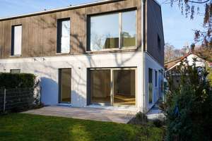 Neubau, Erstbezug: R6 – Leben am Burgberg | Architektonisch außergewöhnliches Haus im Grünen – Die vollständige Adresse der Immobilie erhältst du vom Anbieter., 91054 Burgberg, Erlangen – Vorschaubild 13