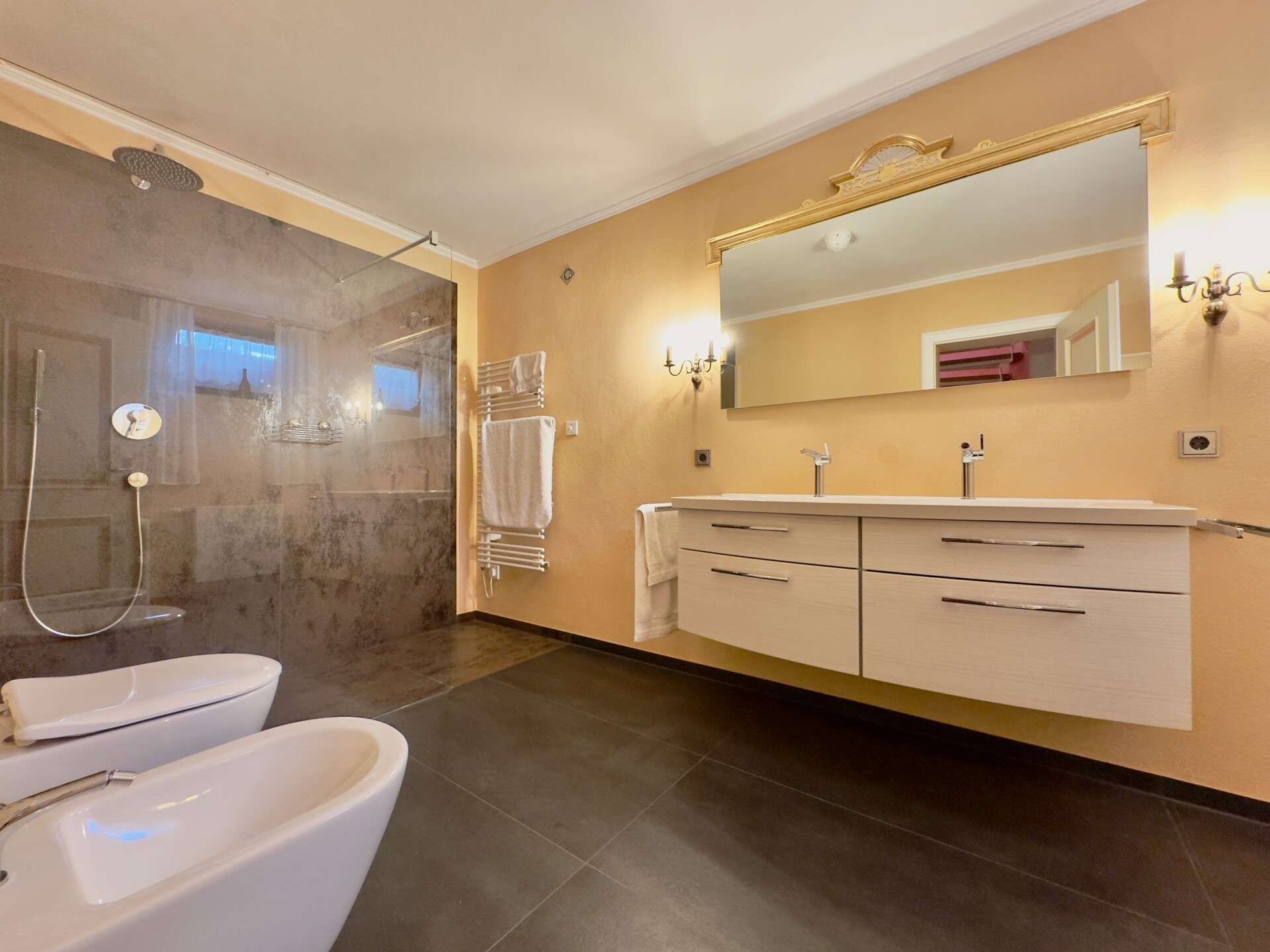 Immobilie in Vilshofen an der Donau - Ein Traum für die ganze Familie - 
Großes Miteinander, oder eine eigene Etage für jede Generation! - Bild 4