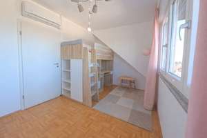 iTH: Ein paar Stufen näher am Wohnglück – großzügige DG-Wohnung in Bottrops Stadtmitte! – Die vollständige Adresse der Immobilie erhältst du vom Anbieter., 46236 Stadtmitte, Bottrop – Vorschaubild 11