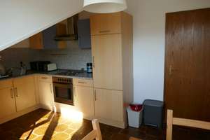 Gepflegte 2-Raum-DG-Wohnung mit Einbauküche in Koblenz – Die vollständige Adresse der Immobilie erhältst du vom Anbieter., 56072 Güls, Koblenz – Vorschaubild 4