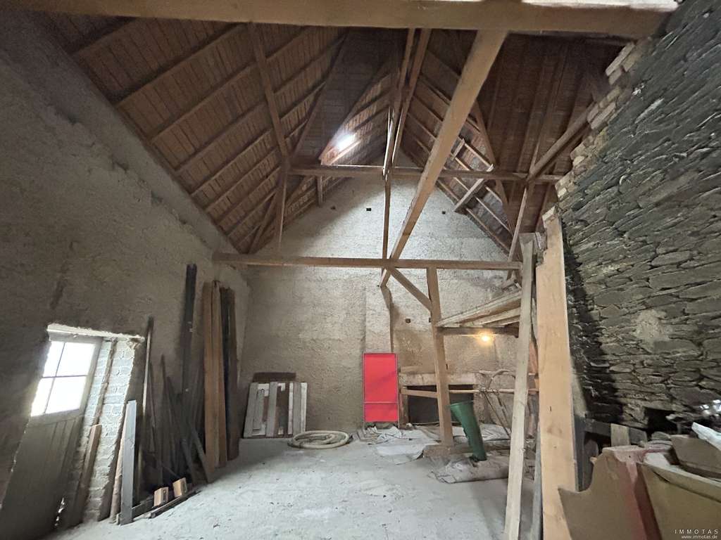 Immobilie in Brauneberg - Charmantes Winzerhaus mit großzügiger Wohn- und Nutzfläche - Bild 2