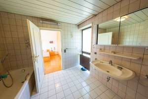 Gepflegtes  Einfamilienhaus mit Einliegerwohnung , Doppelgarage , Garten in Ludwigshafen-Oggersheim – 67071 Oggersheim, Ludwigshafen am Rhein – Vorschaubild 45