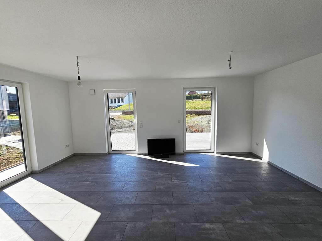 Immobilie in Burgwald - Bezugsfertiges neues Massivhaus mit energieeffizienter Technik - Bild 3