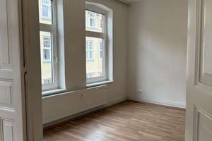 3-Zimmer Wohnung in zentraler Lage von Kiel Gaarden - WG Geeignet -