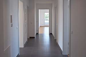 Traumhafte 4-Zimmer-Penthousewohnung in Unterhaching – Die vollständige Adresse der Immobilie erhältst du vom Anbieter., 82008 Unterhaching – Vorschaubild 4