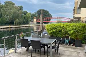 Die Füße im Wasser - DHH mit eigenem Bootsanleger – Humboldtinsel 55, 13507 Tegel, Berlin – Vorschaubild 3