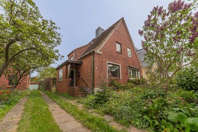 Doppelhaushälfte mit Potenzial – verwirklichen Sie Ihr Familienheim - Handwerkertraum in Kiel