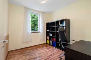 Familienidylle & Investment! Großzügiges Einfamilienhaus mit separater Wohneinheit in Mühlhausen – Neumarkt in der Oberpfalz (Kreis) – Vorschaubild 12