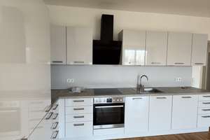 Moderne 4-Raum-Wohnung im Zentrum: Einbauküche und Balkon – Am See 1a, 1067 Wilsdruffer Vorstadt/Seevorstadt-West, Dresden – Vorschaubild 2