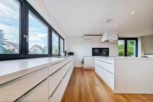 Modernes, hochwertig möbliertes 5-Zimmer Doppelhaus in Sillenbuch mit großer Terrasse – Die vollständige Adresse der Immobilie erhältst du vom Anbieter., 70619 Sillenbuch (Ortsteil), Stuttgart – Vorschaubild 17