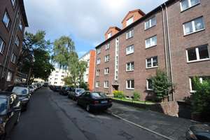 2. Obergeschoss, helle Altbauwohnung mit großem Balkon, Erstbezug nach Sanierung!