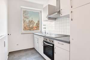 ZUM SOFORTIGEN EIGENBEZUG – 3-Zimmer-Wohnung am Pasinger Stadtpark – Die vollständige Adresse der Immobilie erhältst du vom Anbieter., 81243 Pasing, München – Vorschaubild 2