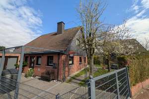 Großzügiges, freistehendes Einfamilienhaus in Sonsbeck – Die vollständige Adresse der Immobilie erhältst du vom Anbieter., 47665 Sonsbeck – Vorschaubild 1