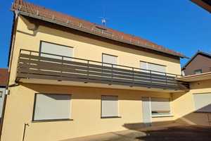 Sanierungsbedürftiges 3 Familienhaus mit Lagerhalle auf großem Grundstück – Karlsruhe (Kreis) – Vorschaubild 1