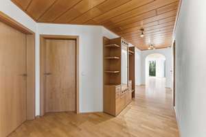 Großzügig, lichtdurchflutet und unzählige Möglichkeiten - Geräumiges Wohnhaus in Eggingen – Die vollständige Adresse der Immobilie erhältst du vom Anbieter., 89079 Eggingen, Ulm – Vorschaubild 16