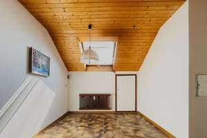 Charmante 2-Zimmer-wohnung mit Balkon – ruhige Lage (Nur an Frauen zu vermieten) – iltesweg 4, 72768 Sickenhausen, Reutlingen – Vorschaubild 4
