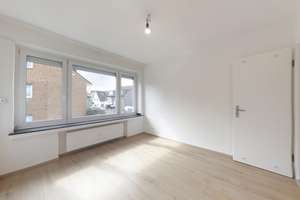 Frisch modernisierter Wohntraum mit großem Balkon und Garten in Düsseldorf-Lierenfeld – Sebastiansweg 12, 40231 Lierenfeld, Düsseldorf – Vorschaubild 3