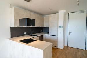 1,5-Zimmer-Wohnung mit traumhaftem Weitblick & eigenem Tiefgaragenstellplatz – 93051 Großprüfening-Dechbetten-Königswiesen, Regensburg – Vorschaubild 3