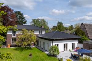 Besondere Villa in sehr bevorzugter Wohnlage. – Die vollständige Adresse der Immobilie erhältst du vom Anbieter., 22359 Volksdorf, Hamburg – Vorschaubild 9