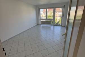 Geräumige 1-Zimmer-Wohnung mit Einbauküche und neusaniertem Bad in München