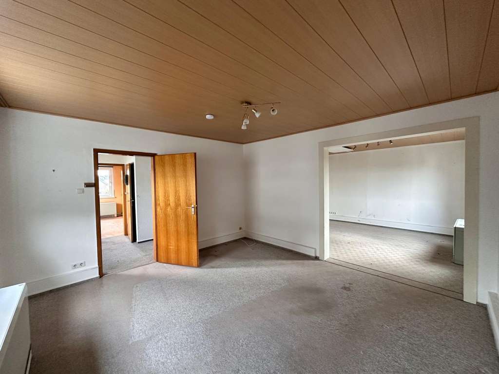 Immobilie in Braunschweig - Großzügiges freistehendes Haus mit Garage und Ausbaupotenzial - Bild 4