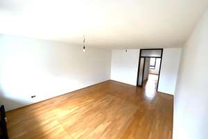Premium-Apartment mit Bad, Küche, großem Sonnen-Balkon und TG-Stellplatz in zentraler & ruhiger Lage – Marbacher Straße 17, 40597 Benrath, Düsseldorf – Vorschaubild 6